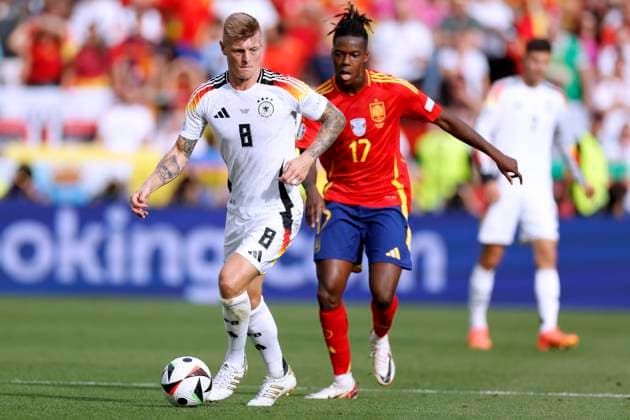 KROOS Toni Team Germany with WILLIAMS Nico UEFA Football EURO 2024 in Germany Quarterfinals Spain Germany 2 1 on 05 07 2024 in Stuttgart DFL REGULATIONS PROHIBIT ANY USE OF PHOTOGRAPHS as IMAGE SEQUENCES and or QUASI VIDEO Copyright: xLacixPerenyix