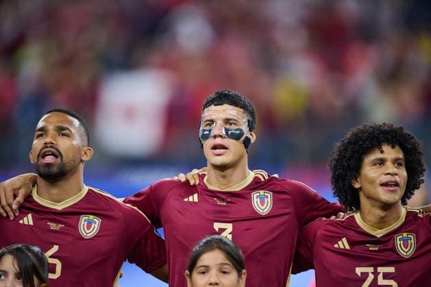 RECORD DATE NOT STATED Copa America USA 2024 Venezuela vs Canada - Quarter-final Yangel Herrera, Jordan Osorio, Eduard Bello of Venezuela during the CONMEBOL Copa America 2024 Quarter-final match between Venezuela and Canada, at AT-T Stadium, on July 05, 2024 in Arlington, Texas, United States. ARLINGTON TEXAS UNITED STATES  Copyright: xJorgexMartinezx 20240705204637_CA_QF_2024_VEN_CAN_OSORIO131