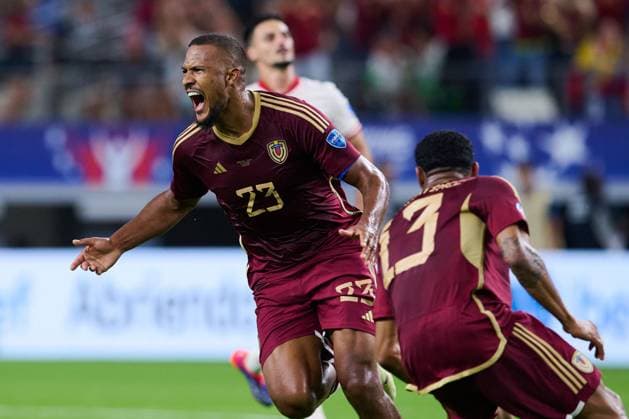 RECORD DATE NOT STATED Copa America USA 2024 Venezuela (4p) 1-1 (3p) Canada - Quarter-final Salomon Rondon celebrates his goal 1-1 of Venezuela during the CONMEBOL Copa America 2024 Quarter-final match between Venezuela and Canada, at AT-T Stadium, on July 05, 2024 in Arlington, Texas, United States. ARLINGTON TEXAS UNITED STATES  Copyright: xJorgexMartinezx 20240705212759_CA_QF_2024_VEN_CAN_RONDON219
