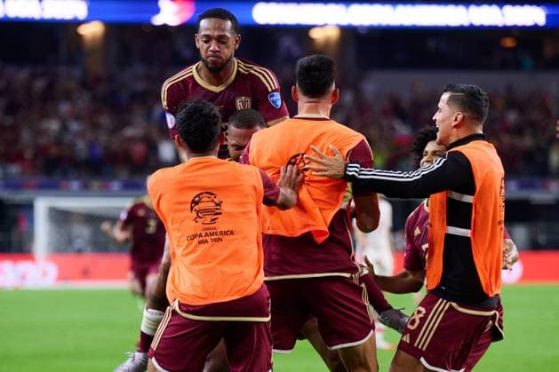 RECORD DATE NOT STATED Copa America USA 2024 Venezuela vs Canada - Quarter-final Salomon Rondon celebrates his goal 1-1 of Venezuela during the CONMEBOL Copa America 2024 Quarter-final match between Venezuela and Canada, at AT-T Stadium, on July 05, 2024 in Arlington, Texas, United States. ARLINGTON TEXAS UNITED STATES  Copyright: xJorgexMartinezx 20240705213324_CA_QF_2024_VEN_CAN_RONDON238