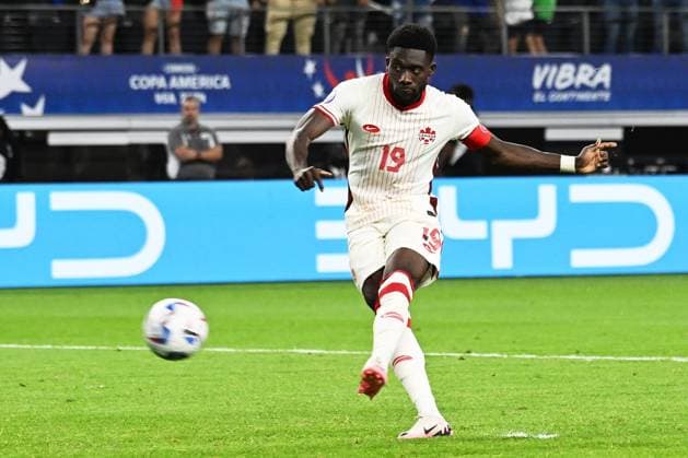 RECORD DATE NOT STATED Copa America USA 2024 Venezuela vs Canada - Quarter-final Alphonso Davies of Canada during the CONMEBOL Copa America 2024 Quarter-final match between Venezuela and Canada, at AT-T Stadium, on July 05, 2024 in Arlington, Texas, United States. ARLINGTON TEXAS UNITED STATES  Copyright: xDavidxLeahx 20240705223547_CA_QF_2024_VEN_CAN_DAVIES345