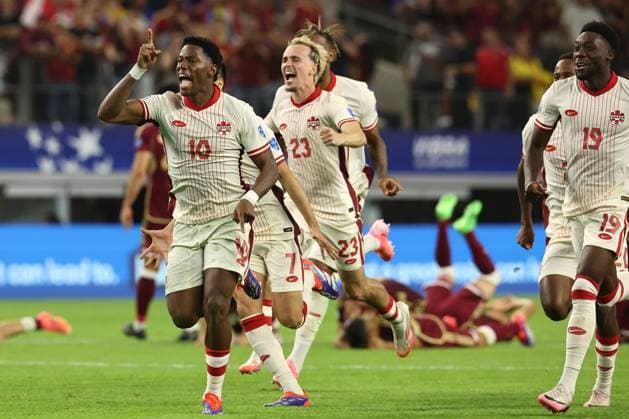 Canada s soccer players celebrate after defeating Venezuela by penalty kick during the Copa AmÃ rica USA 2024 quarterfinal match at AT T Stadium in Arlington, TX, on July 5, 2024 Canada qualified to face Argentina in semifinals in New Jersey on July 9 ARLINGTON UNITED STATES Copyright: xALEJANDROxPAGNIx