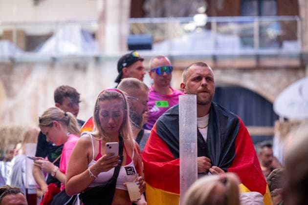 20240705 Euro 2024 PALMA, SPAIN JULY 5 2024 Football fans at Ballermann at Euro 2024 on July 5, 2024 in Palma, Palma Baleares Spain