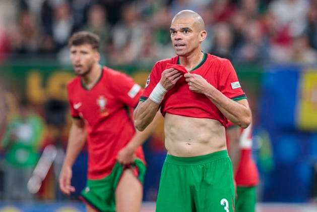 UEFA EURO 2024 Portugal France 05 07 2024 Pepe Portugal, 3 UEFA EURO 2024 Quarterfinal Portugal France Volksparkstadion Hamburg, Hamburg on 05 07 2024 Copyright: xBEAUTIFULxSPORTS Meuselx