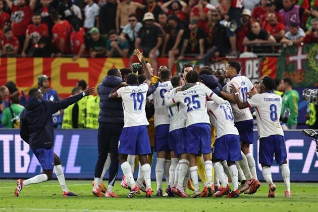 Final joy (France) during the UEFA EURO, EM, Europameisterschaft,Fussball Germany 2024 match between Portugal 4-5 France at Volkspakstadion on July 05, 2024 in Hamburg , Germany. Noxthirdxpartyxsales  (258789485)