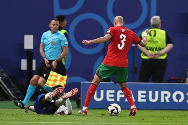 Eduardo Camavinga (France) Pepe Kepler Laveran de Lima Ferreira (Portugal) during the UEFA EURO, EM, Europameisterschaft,Fussball Germany 2024 match between Portugal 4-5 France at Volkspakstadion on July 05, 2024 in Hamburg , Germany. Noxthirdxpartyxsales  (258790074)