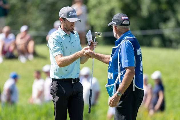 Andrew Wilson with his caddy after the 18 hole, BMW International Open 2024, Golf, 06 07 2024 Munich Bavaria Germany Copyright: xkolbert-press UlrichxGamelx