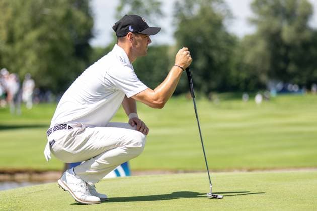 Martin Kaymer analyzes the green, BMW International Open 2024, Golf, 06 07 2024 Munich Bavaria Germany Copyright: xkolbert-press UlrichxGamelx