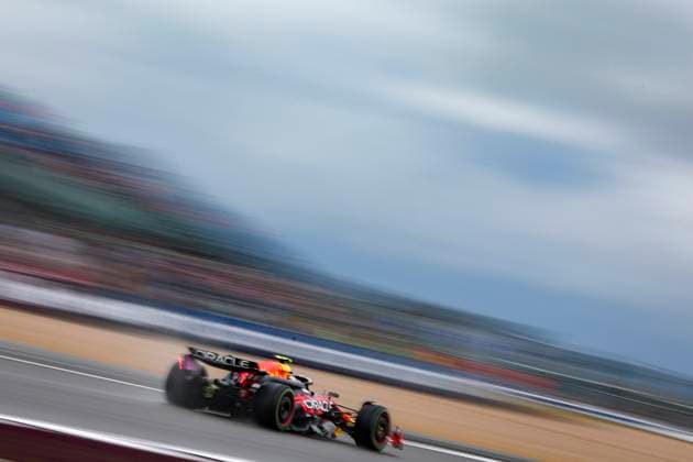11 PEREZ Sergio (mex), Red Bull Racing RB20, action during the Formula 1 Qatar Airways British Grand Prix 2024, 12th round of the 2024 Formula One World Championship, WM, Weltmeisterschaft from July 5 to 7, 2024 on the Silverstone Circuit, in Silverstone, United Kingdom - F1 - BRITISH GRAND PRIX 2024 DPPI Panoramic  240706_R12_GRAN_BRETAGNA_DP_EA019889