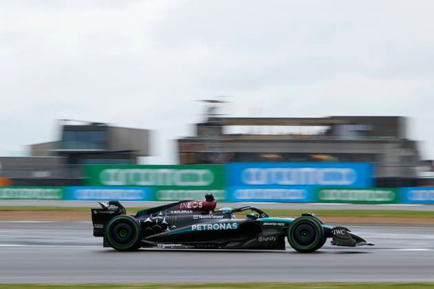 F1 Grand Prix of Great Britain - Qualifying George Russell of Great Britain driving the (63) Mercedes AMG Petronas F1 Team W15 on track during Qualifying ahead of the F1 Grand Prix of Great Britain at Silverstone Circuit on July 6, 2024, in Northampton, England. Northampton Silverstone Circuit Northampton England RL_GPF1GB24_00697 Copyright: xRicardoxLarreinax