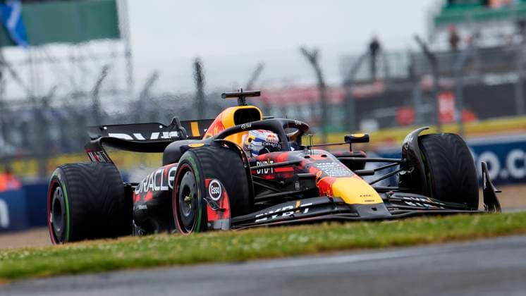 F1 Grand Prix of Great Britain - Qualifying Max Verstappen of the Netherlands driving the (1) Oracle Red Bull Racing RB20 on track during Qualifying ahead of the F1 Grand Prix of Great Britain at Silverstone Circuit on July 6, 2024, in Northampton, England. Northampton Silverstone Circuit Northampton England RL_GPF1GB24_00774 Copyright: xRicardoxLarreinax