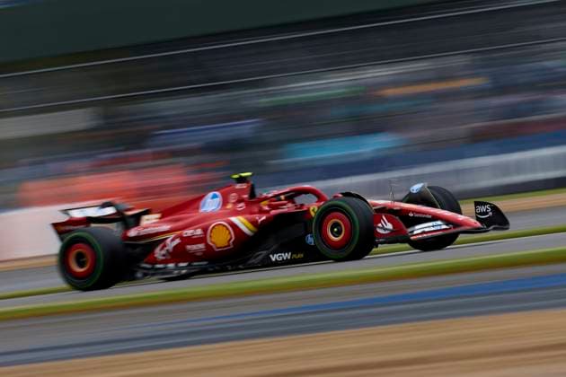 F1 Grand Prix of Great Britain - Qualifying Carlos Sainz of Spain driving the (55) Scuderia Ferrari SF-24 on track during Qualifying ahead of the F1 Grand Prix of Great Britain at Silverstone Circuit on July 6, 2024, in Northampton, England. Northampton Silverstone Circuit Northampton England RL_GPF1GB24_00791 Copyright: xRicardoxLarreinax