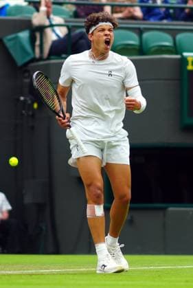 Ben Shelton celebrates during his third round match Wimbledon Tennis Championships, Day 6, The All England Lawn Tennis and Croquet Club, London, UK - 06 Jul 2024  Copyright: xJavierxGarcia Shutterstockx 14574535du