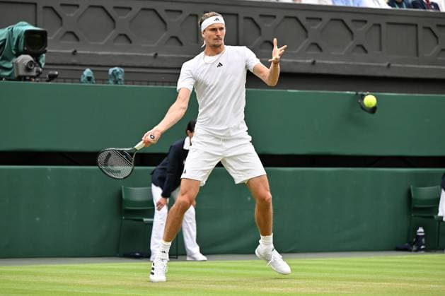 Alexander Zverev of Germany plays Cameron Norrie of Great Britain in the third round of the Wimbledon tennis mens singles championships held at the All England Lawn Tennis & Croquet Club. Featuring: Alexander Zverev of Where: London, United Kingdom When: 06 Jul 2024 Credit: Ray Tang Cover Images **STRICTLY EDITORIAL USE ONLY** EDITORIAL USE ONLY. RESTRICTED TO NEWSPAPERS BASED IN THE UK Copyright: xx coverimg53926049