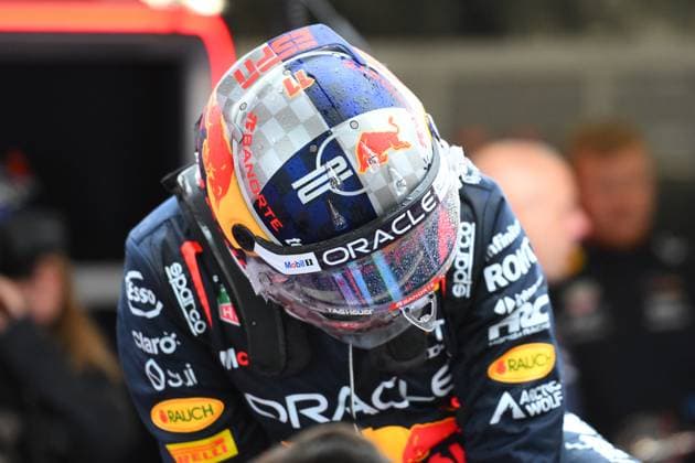 F1 Grand Prix of Great Britain - Qualifying Sergio Perez of Mexico and Oracle Red Bull Racing is climbing out of his car after FP3 of the Formula 1 Qatar Airways British Grand Prix at the Silverstone Circuit in Towcester, England, on July 5, 2024. United Kingdom  Copyright: xMIxNewsx originalFilename:fletcher-formula1240706_npQz0.jpg