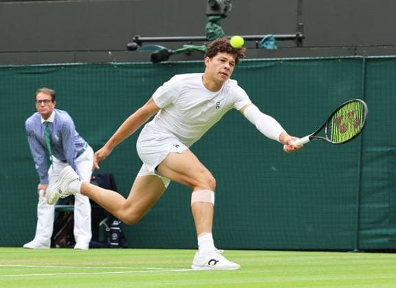 TENNIS - Wimbledon 2024 LONDON,ENGLAND,06.JUL.24 - TENNIS - ATP, Tennis Herren World Tour, Wimbledon, Grand Slam. Image shows Ben Shelton (USA).  GEPAxpictures xAlanxGrieves