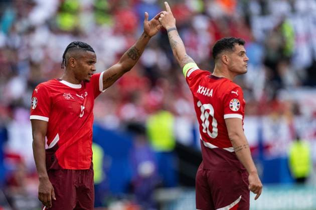 240706 Manuel Akanji and Granit Xhaka of Switzerland during the UEFA Euro 2024 Football Championship quarterfinal between England and Switzerland on July 6, 2024 in Düsseldorf Photo Mathias Bergeld BILDBYRAN code MB MB0943 fotboll football soccer fotballs em europamästerskap em uefa euro uefa european football championship euro 2024 kvartfinal quarterfinal quarterfinals england schweiz switzerland bbeng  Copyright: MATHIASxBERGELD BB240706MB046