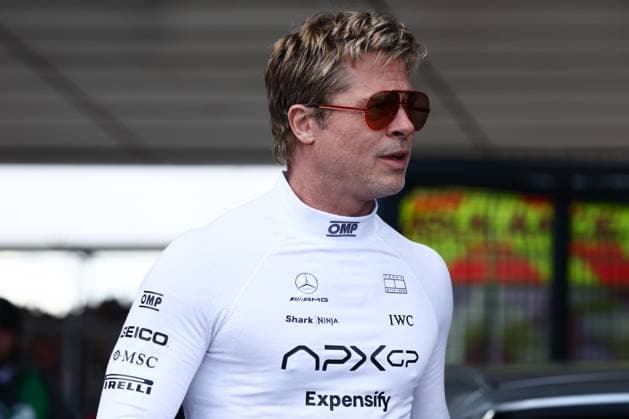 F1 British Grand Prix 2024 Qualifying Brad Pitt during qualifying ahead of the Formula 1 British Grand Prix at Silverstone Circuit in Northampton, Great Britain on July 6, 2024. London United Kingdom  Copyright: xJakubxPorzyckix originalFilename:porzycki-f1britis240706_npgUS.jpg