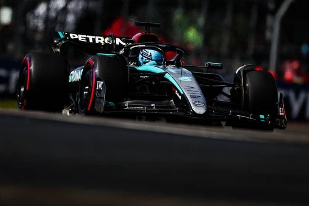 63 RUSSELL George (gbr), Mercedes AMG F1 Team W15, action during the Formula 1 Qatar Airways British Grand Prix 2024, 12th round of the 2024 Formula One World Championship, WM, Weltmeisterschaft from July 5 to 7, 2024 on the Silverstone Circuit, in Silverstone, United Kingdom - F1 - BRITISH GRAND PRIX 2024 DPPI Panoramic  240706_R12_GRAN_BRETAGNA_DP_FGOO9093