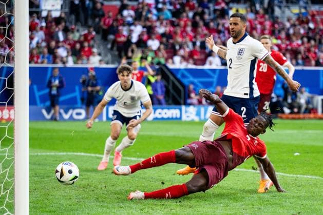 240706 Breel Embolo of Switzerland scores 0 1 during the UEFA Euro 2024 Football Championship quarterfinal between England and Switzerland on July 6, 2024 in Düsseldorf Photo Mathias Bergeld BILDBYRAN kod MB MB0943 fotboll football soccer fotballs em europamästerskap em uefa euro uefa european football championship euro 2024 kvartfinal quarterfinal quarterfinals england schweiz switzerland bbeng  Copyright: MATHIASxBERGELD BB240706MB072