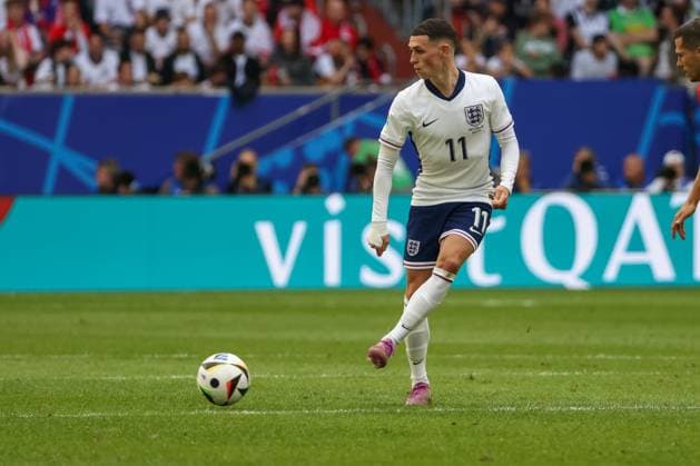 Phil Foden England, 11 , Football, UEFA , European Championship, Quarterfinals 2024, England vs Switzerland, 06 07 2024, Duesseldorf Arena, Duesseldorf, Germany Duesseldorf Duesseldorf Arena Nordrhein Westfalen Germany Copyright: xGrantxHubbsx