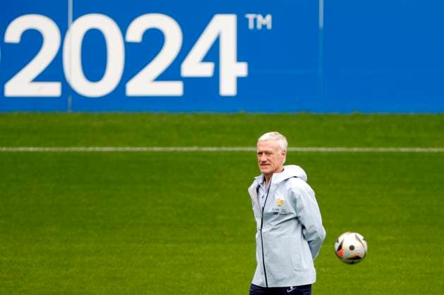 France s head coach Didier Deschamps leads a training session in Paderborn, Germany, 06 July 2024. France will face Spain in their Euro2024 semi-final soccer match on 09 July. France s training session !ACHTUNG: NUR REDAKTIONELLE NUTZUNG!  Copyright: xAlbertoxEstevezx GRAF2794 20240706-55014080624_1