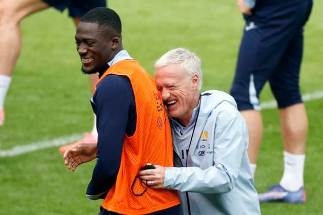 France s head coach Didier Deschamps (R) and Ibrahima Konate (L) during a training session in Paderborn, Germany, 06 July 2024. France will face Spain in their Euro2024 semi-final soccer match on 09 July. France s training session !ACHTUNG: NUR REDAKTIONELLE NUTZUNG!  Copyright: xAlbertoxEstevezx GRAF2793 20240706-55014080631_1