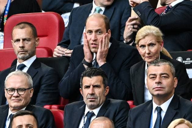 DUSSELDORF - (l-r) Aleksander Ceferin, President of UEFA, Prince William of Wales in the stands during the UEFA EURO, EM, Europameisterschaft,Fussball 2024 quarter-final match between England and Switzerland at the Dusseldorf Arena on July 6, 2024 in Dusseldorf, Germany. ANP Hollandse Hoogte UEFA EURO 2024 2024 xVIxANPxSportx xGerritxvanxKeulenxIVx 502912874 originalFilename: 502912874.jpg