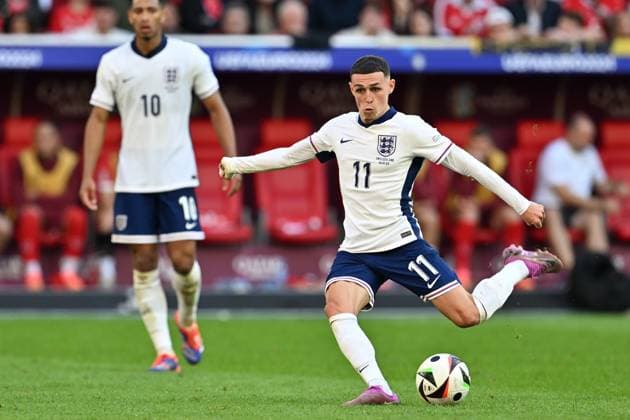240706 EURO2024 ENGLAND VS SWITZERLAND Phil Foden (11) of England pictured in action during a soccer game between the national teams of England and Switzerland in a Quarter Final knock out game of the UEFA EURO, EM, Europameisterschaft,Fussball 2024 tournament , on Saturday 6 July 2024 in Dusseldorf , Germany . photo sportpix David Catry Dusseldorf GERMANY  Copyright: xx 472823
