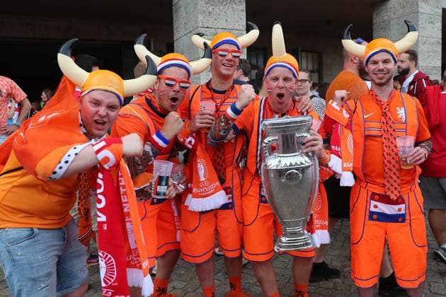 06 07 2024, xtgx, European Football Championship 2024 1 4 Final, Netherlands Turkey emspor, v l emotions, fans, mood, flags, logo, Holland, Netherlands, spectators, jerseys, Oranje DFL DFB REGULATIONS PROHIBIT ANY USE OF PHOTOGRAPHS as IMAGE SEQUENCES and or QUASI VIDEO Berlin