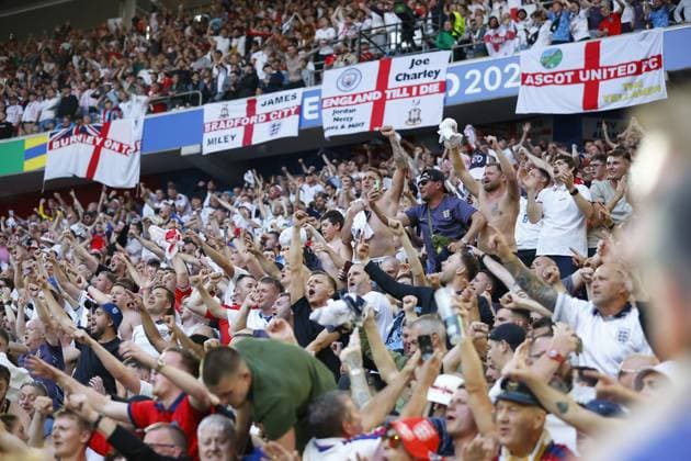 DUSSELDORF, Dusseldorf Arena ,06-07-2024 , European Football Championship Euro2024, round of 8 match no.48 between England and Switzerland, England supporters celebrating win England - Switzerland (Euro2024)  x25697473x Copyright: