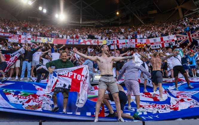 Dusseldorf, Germany 06th Jul 2024 England fans are delighted to have reached the semi finals England Swiss England Switzerland 06 07 2024