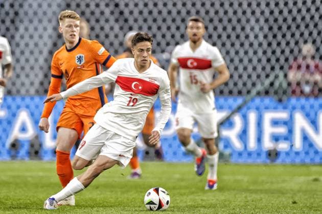 BERLIN, 06-07-2024, Olympia Stadium , European Football Championship Euro2024, Quarter finals match no.47 between Netherlands and Turkiye . Netherlands player Jerdy Schouten, Turkiye player Kenan Yildiz. Netherlands - Turkiye (Euro2024)  x25697994x Copyright: