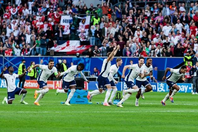 UEFA EURO 2024 England Switzerland 06 07 2024 England celebrate after winning the penalty shoot-out UEFA EURO 2024 England Switzerland Düsseldorf Arena, Düsseldorf on 06 07 2024 Copyright: xBEAUTIFULxSPORTS Wunderlx