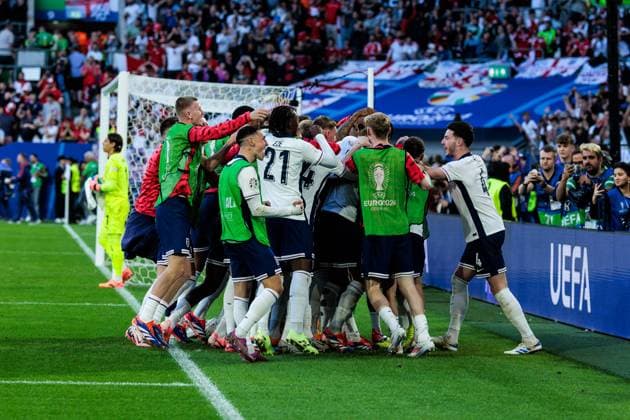 UEFA EURO 2024 England Switzerland 06 07 2024 England celebrate after winning the penalty shoot-out UEFA EURO 2024 England Switzerland Düsseldorf Arena, Düsseldorf on 06 07 2024 Copyright: xBEAUTIFULxSPORTS Wunderlx
