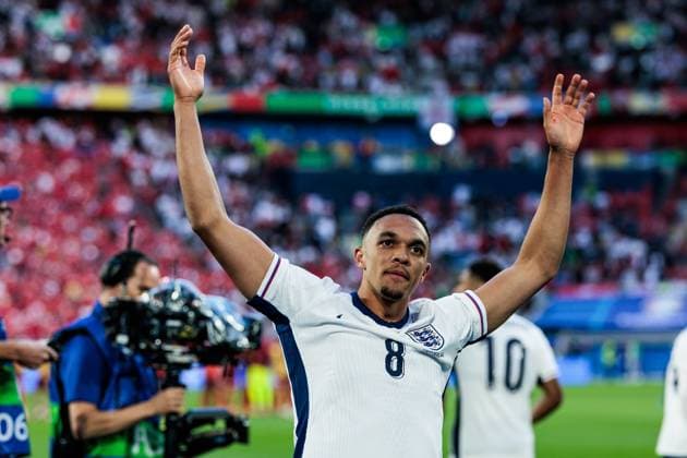 UEFA EURO 2024 England Switzerland 06 07 2024 England celebrate after winning the penalty shoot-out Trent Alexander Arnold England, 8 UEFA EURO 2024 England Switzerland Düsseldorf Arena, Düsseldorf on 06 07 2024 Copyright: xBEAUTIFULxSPORTS Wunderlx
