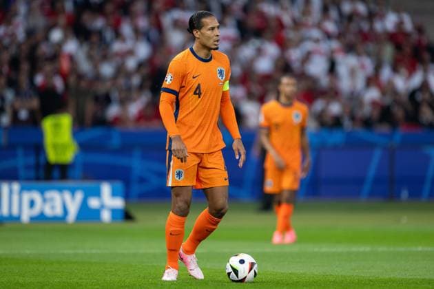240706 Virgil van Dijk of Netherlands during the UEFA Euro 2024 Football Championship quarterfinal between Netherlands and Türkiye on July 6, 2024 in Berlin Photo Jesper Zerman BILDBYRAN kod JZ JZ0552 fotboll football soccer fotballs em europamästerskap em uefa euro uefa european football championship euro 2024 nederländerna holland netherlands türkiye bbeng  Copyright: JESPERxZERMAN BB240706JZ042