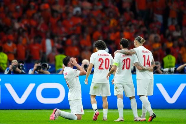 Netherlands v Türkiye: Quarter-Final - UEFA EURO, EM, Europameisterschaft,Fussball 2024 Samet Akaydin centre-back of Turkey and Panathinaikos FC celebrates after scoring his sides first goal during the UEFA EURO 2024 quarter-final match between Netherlands and Türkiye at Olympiastadion on July 6, 2024 in Berlin, Germany. Berlin Germany  Copyright: xJosexBretonx originalFilename:bretonhernandez-netherla240706_npxkQ.jpg