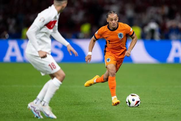 240706 Xavi Simons of Netherlands during the UEFA Euro 2024 Football Championship quarterfinal between Netherlands and Türkiye on July 6, 2024 in Berlin Photo Jesper Zerman BILDBYRAN kod JZ JZ0552 fotboll football soccer fotball fotballs em europamästerskap em uefa euro uefa european football championship euro 2024 nederländerna holland netherlands türkiye bbeng  Copyright: JESPERxZERMAN BB240706JZ113