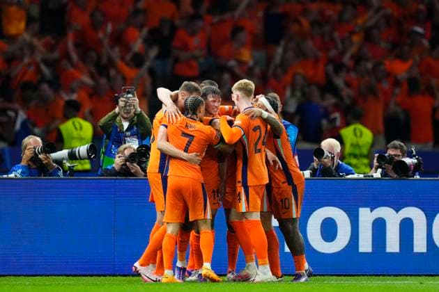 Netherlands v Türkiye: Quarter-Final - UEFA EURO, EM, Europameisterschaft,Fussball 2024 Cody Gakpo Left Winger of Netherland and Liverpool FC celebrates after scoring his sides first goal during the UEFA EURO 2024 quarter-final match between Netherlands and Türkiye at Olympiastadion on July 6, 2024 in Berlin, Germany. Berlin Germany  Copyright: xJosexBretonx originalFilename:bretonhernandez-netherla240706_np4pl.jpg