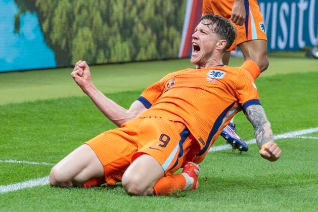 UEFA EURO 2024 Netherlands Turkey 06 07 2024 Wout Weghorst Netherlands, 9 cheers UEFA EURO 2024 quarter-final Netherlands Turkey Olympiastadion Berlin, Berlin on 06 07 2024 Copyright: xBEAUTIFULxSPORTS Meuselx
