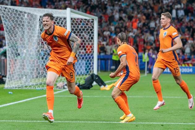 UEFA EURO 2024 Netherlands Turkey 06 07 2024 Wout Weghorst Netherlands, 9 cheers UEFA EURO 2024 quarter-final Netherlands Turkey Olympiastadion Berlin, Berlin on 06 07 2024 Copyright: xBEAUTIFULxSPORTS Meuselx