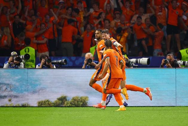 2024.07.06 Berlin Pilka nozna Reprezentacja Mistrzostwa Europy EURO 2024 Niemcy Holandia - Turcja N z bramka gol radosc na 2-1 Wout Weghorst Foto Pawel Andrachiewicz PressFocus 2024.07.06 Berlin Football European Championships 2024 EURO 2024 Germany Netherlands - Turkiye bramka gol radosc na 2-1 Wout Weghorst Credit: Pawel Andrachiewicz PressFocus NEWSPIX.PL --- Newspix.pl  20240706_xPF_PA141