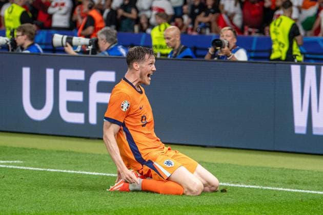 Soccer, Men, Season 2023 24, UEFA Euro EM 2024, Quarterfinals in Berlin, Netherlands Turkey, Wout Weghorst Netherlands , Cheering after the final whistle, 06 07 2024, Copyright: xSebastianxRäppold MatthiasxKochx