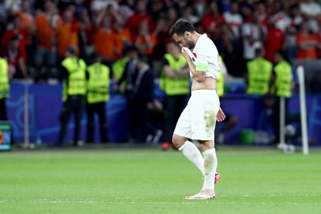 06 07 2024, xtgx, Football EM 2024 1 4 Final, Netherlands Turkey emspor, v l Hakan Calhanoglu Turkey Turkey sad, disappointed, frustrated, dejected UEFA REGULATIONS PROHIBIT ANY USE OF PHOTOGRAPHS as IMAGE SEQUENCES and or QUASI VIDEO Berlin
