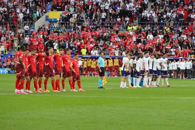 England v Switzerland UEFA EURO, EM, Europameisterschaft,Fussball 2024 Both teams look tense during the penalty shoot out at the end of the UEFA Euro 2024 match at Merkur Spiel-Arena, Düsseldorf UK Newspapers OUT Copyright: xPaulxChestertonx FIL-20329-0382