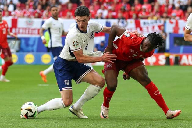 Declan Rice England and Breel Embolo Switzerland in a duel, UEFA EURO 2024 Quarter final, England vs Switzerland, Arena Dusseldorf on July 06, 2024 in Dusseldorf, Germany Photo by Oliver Kaelke DeFodi Images Declan Rice England and Breel Embolo Switzerland battle for the ball, UEFA EURO 2024 Quarter final, England vs Switzerland, Arena Dusseldorf on July 6, 2024 in Dusseldorf, Germany Photo by Oliver Kaelke DeFodi Images Defodi 678 2024 07 06 OK ENGSUI 1654 Defodi-678