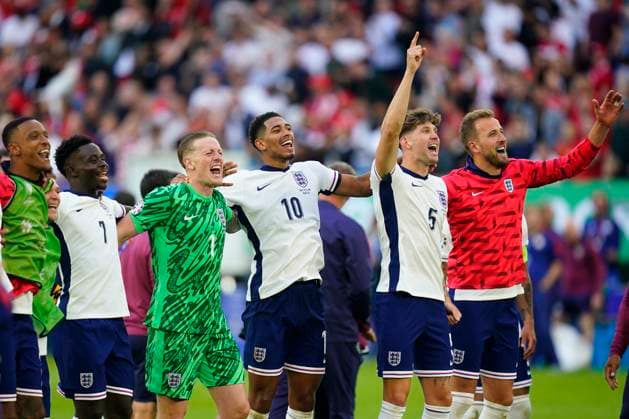 GER: England v Switzerland. UEFA EURO, EM, Europameisterschaft,Fussball 2024 England players celebrating at full time during the UEFA Euro 2024 match between England and Switzerland. Quarter Finals, played at Dusserdolf Arena stadium on July 6, 2024 in Dusserdolf, Germany. kpng Copyright: xSergioxRuizx PS_240706_ING_SUI_032