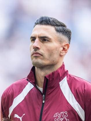 240706 Fabian Schär of Switzerland during line up ahead of the UEFA Euro 2024 Football Championship quarterfinal between England and Switzerland on July 6, 2024 in Düsseldorf Photo Mathias Bergeld BILDBYRAN kod MB MB0943 fotboll football soccer fotballs em europamästerskap em uefa euro uefa european football championship euro 2024 kvartfinal quarterfinal quarterfinals england schweiz switzerland bbeng  Copyright: MATHIASxBERGELD BB240706MB214