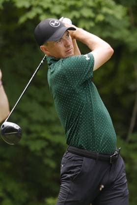 SILVIS, IL - JULY 06: PGA, Golf Herren golfer Jordan Spieth plays his tee shot on the 17th hole during the third round of the John Deere Classic on July 6,2024, at the TPC Deere Run in Silvis, Illinois. (Photo by Brian Spurlock Icon Sportswire) GOLF: JUL 06 PGA John Deere Classic EDITORIAL USE ONLY Icon2407062